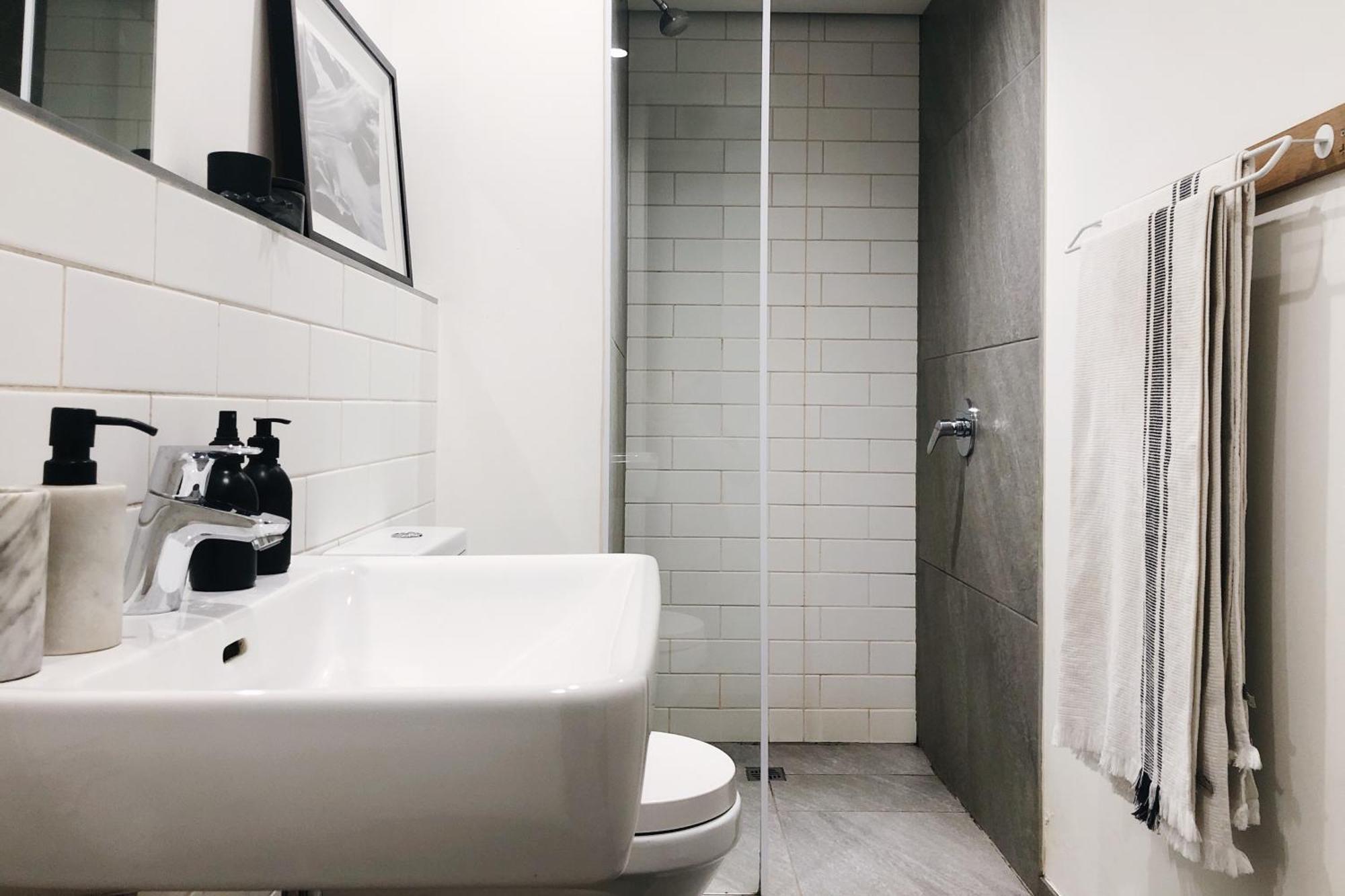 Digital Nomad Luxury Designer In Apartment Cape Town